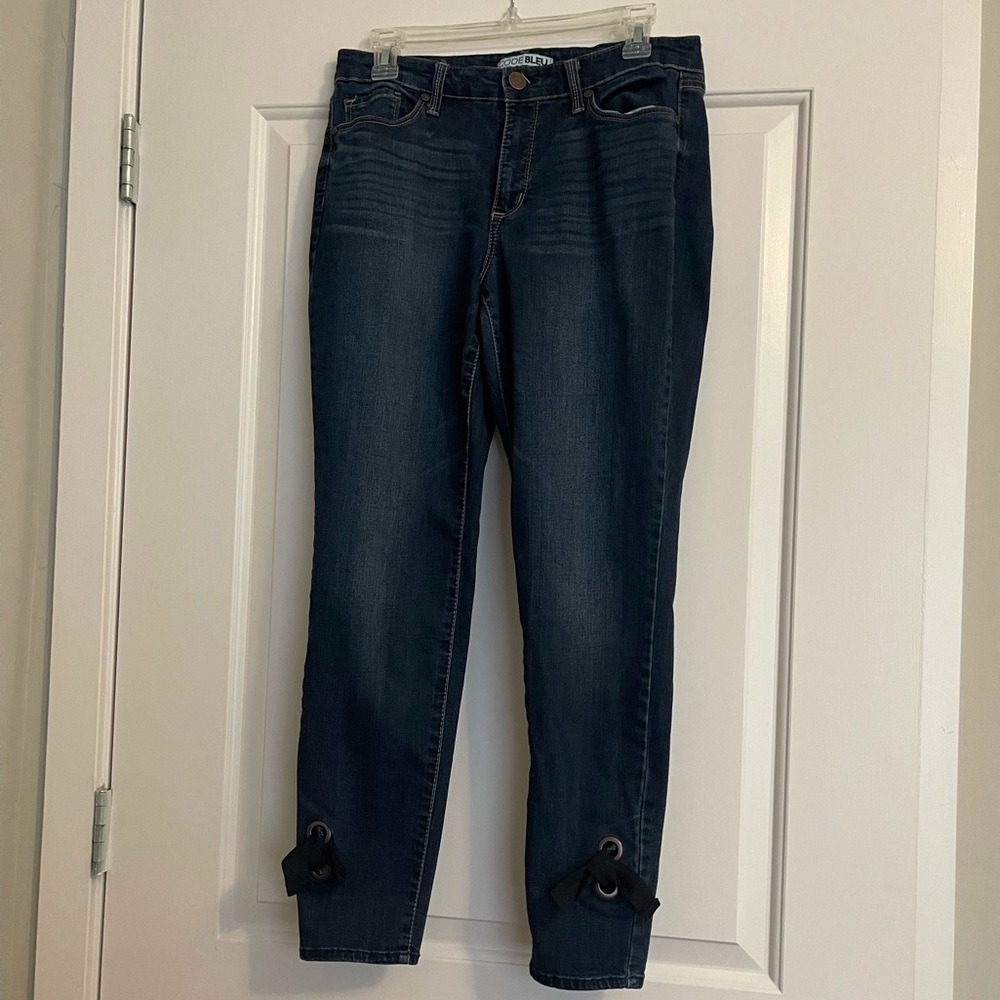 CODE BLEU Soho Skinny Jeans with ankle tie accents Sz 10 EUC